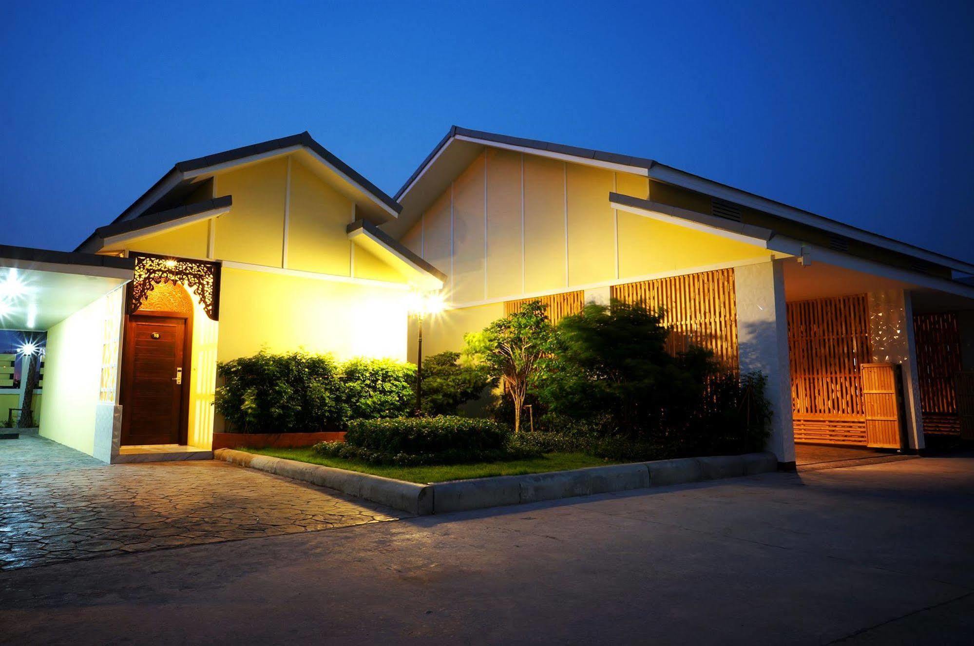 Roses Huahin Hotel Exterior foto